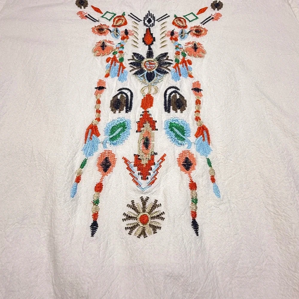 White Cotton Linen Embroidered Boho Short Sleeve Top Sz M lightweight Oversized - Picture 3 of 10